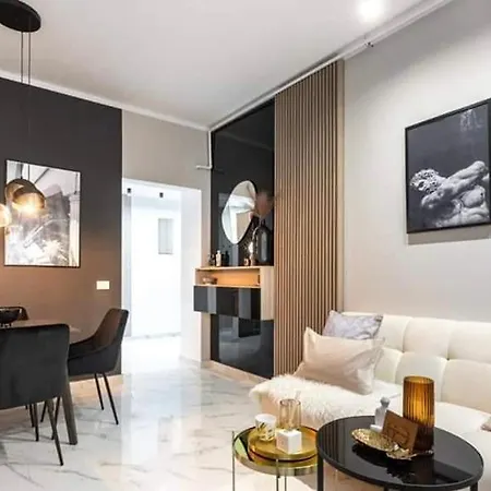 Διαμέρισμα Old Town Plevnei, *